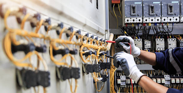 Professional Electrician technician working in East Hampton North, NY